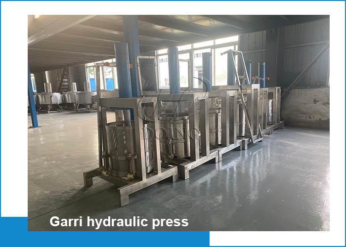 garri hydraulic press 700.jpg